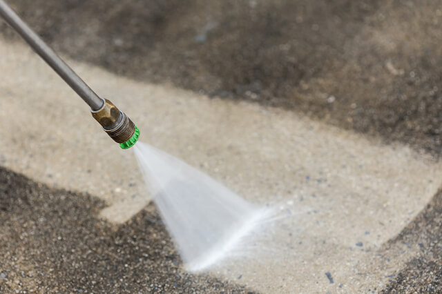 parking lot pressure washing in grand rapids